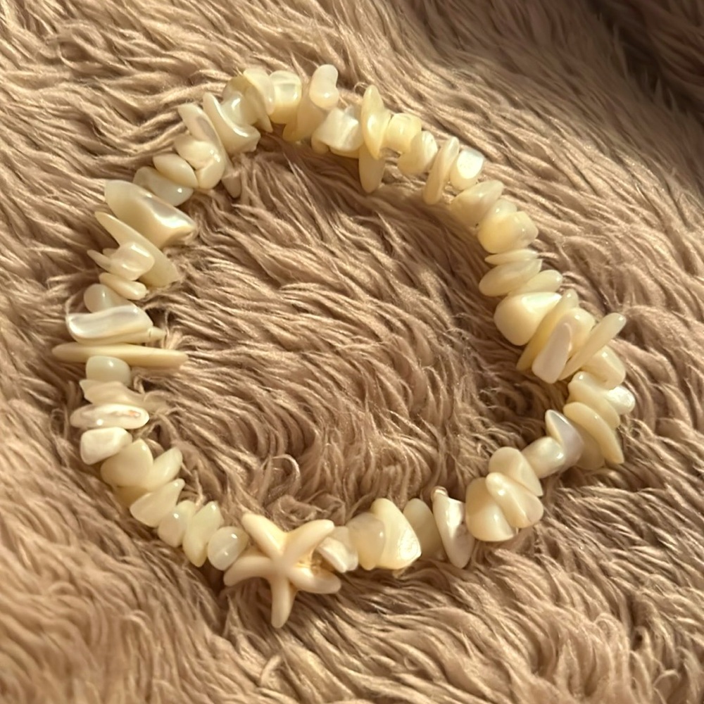 ⭐️Handmade shell beaded starfish bracelet 🤍⭐️